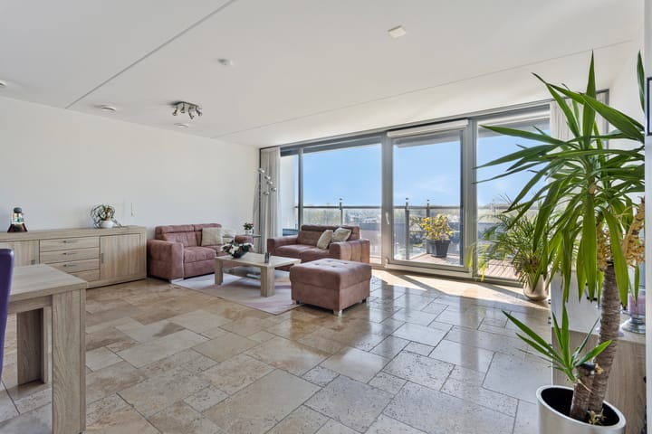 Photo 2 of Laan van Tasmanië 51