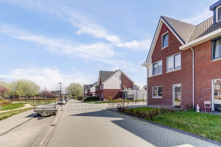 Foto 38 van Karel Appelstraat 58