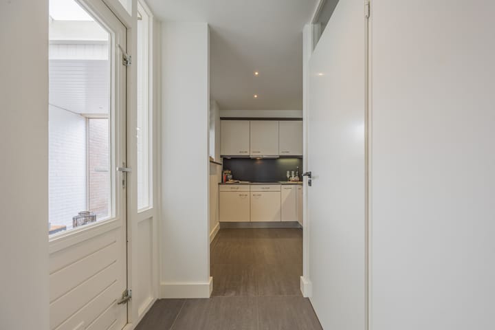 Foto 13 van Duiker 40