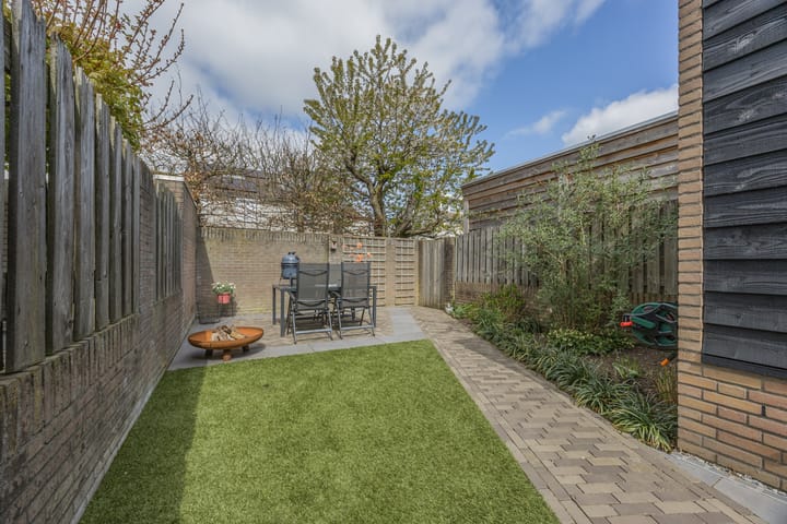 Foto 38 van Duiker 40