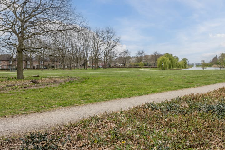 Foto 49 van Duiker 40