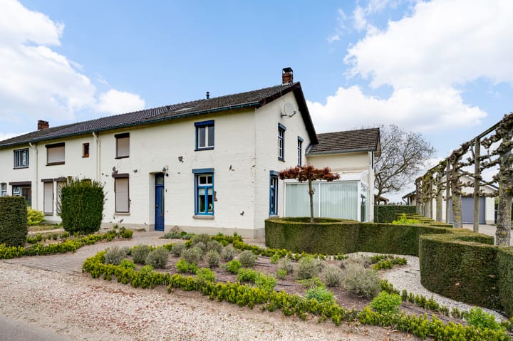 Photo 1 of Veldstraat 1