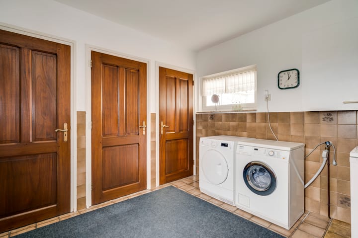 Photo 17 of Veldstraat 1