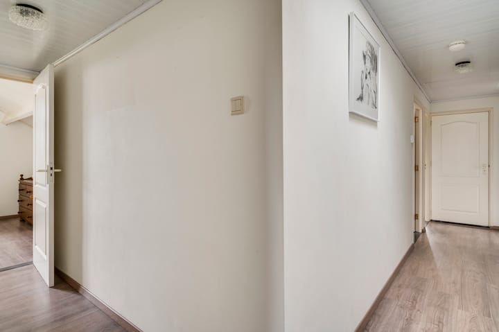 Photo 21 of Veldstraat 1