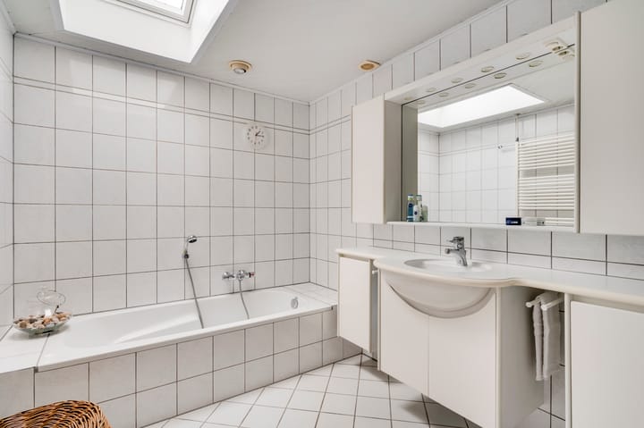 Photo 28 of Veldstraat 1