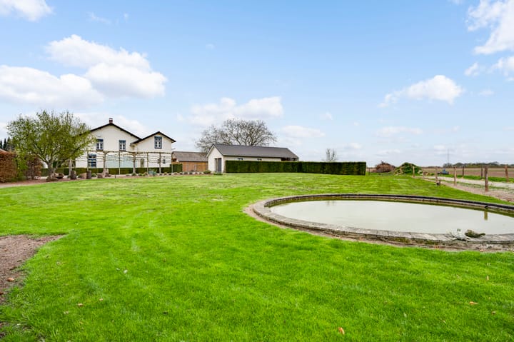 Photo 38 of Veldstraat 1