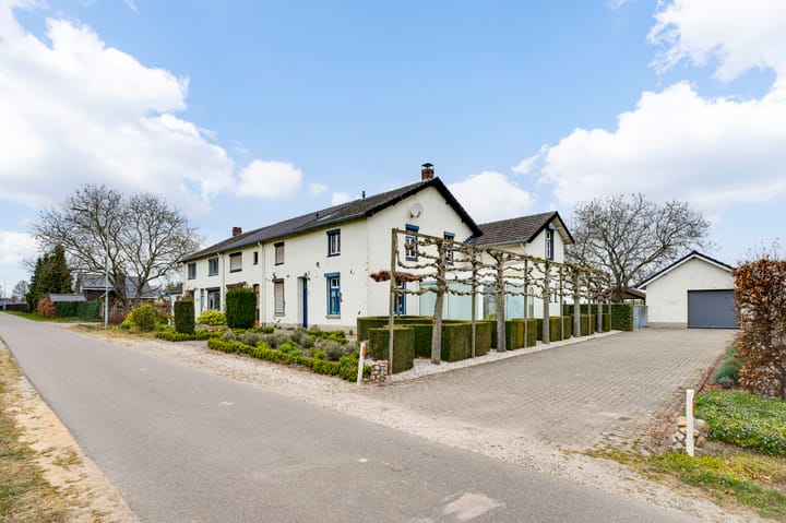 Photo 42 of Veldstraat 1