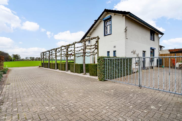 Photo 44 of Veldstraat 1