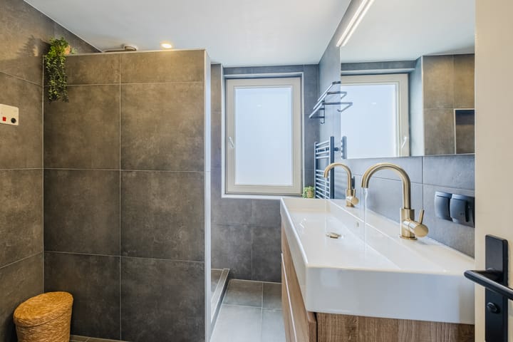 Foto 4 van Jan van Galenstraat 43