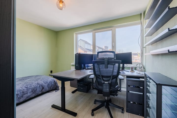 Foto 16 van Jan van Galenstraat 43