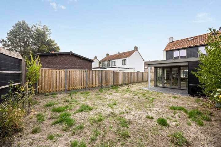 Foto 19 van Roekenes 62