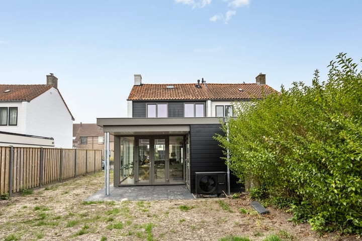 Foto 20 van Roekenes 62