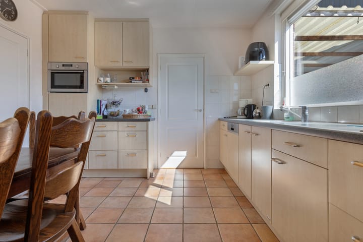 Photo 17 of Eenerstraat 73