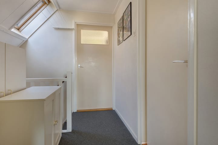 Photo 23 of Eenerstraat 73