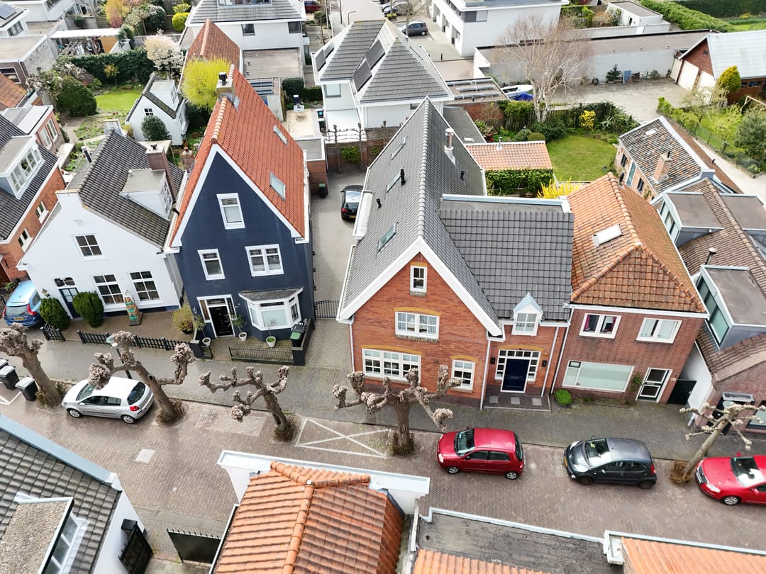 Foto 2 van Douzastraat 61