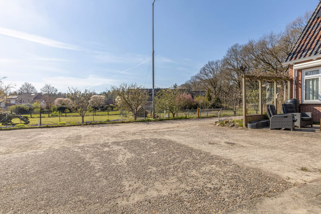 Photo 32 of Eenerstraat 73