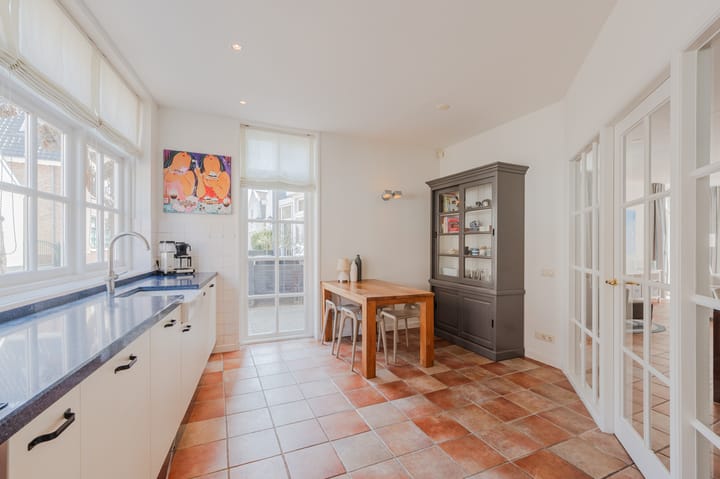 Foto 20 van Douzastraat 61