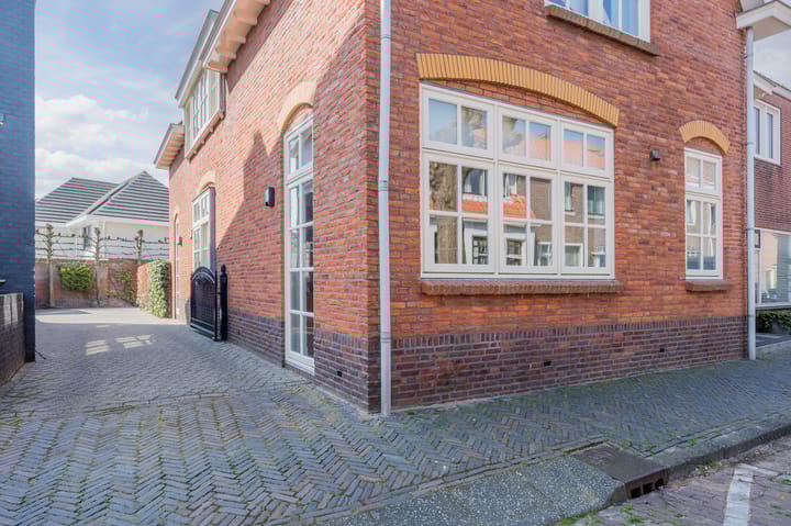 Foto 56 van Douzastraat 61