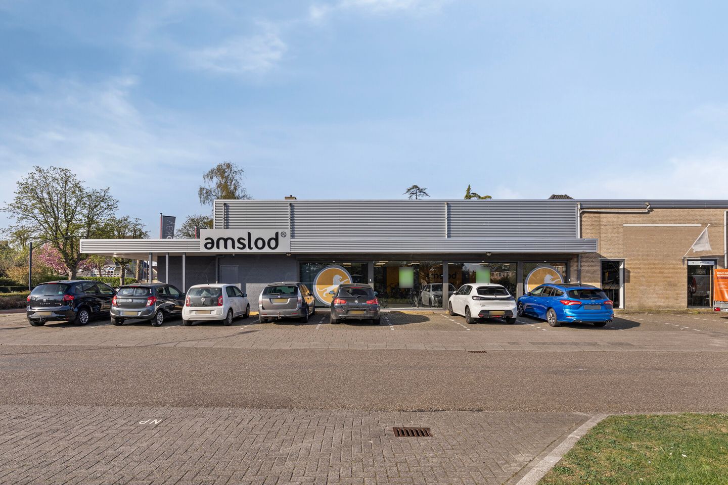 View photo 4 of Middenweg 163