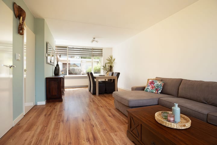 Foto 2 van Willem Alexanderstraat 11