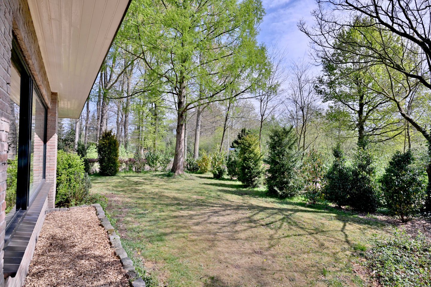 Foto 49 van van der Borch van Verwoldeweg 1