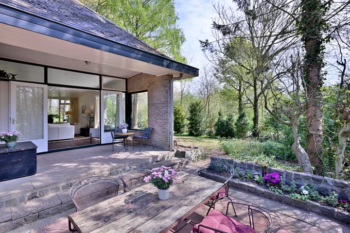 Foto 51 van van der Borch van Verwoldeweg 1