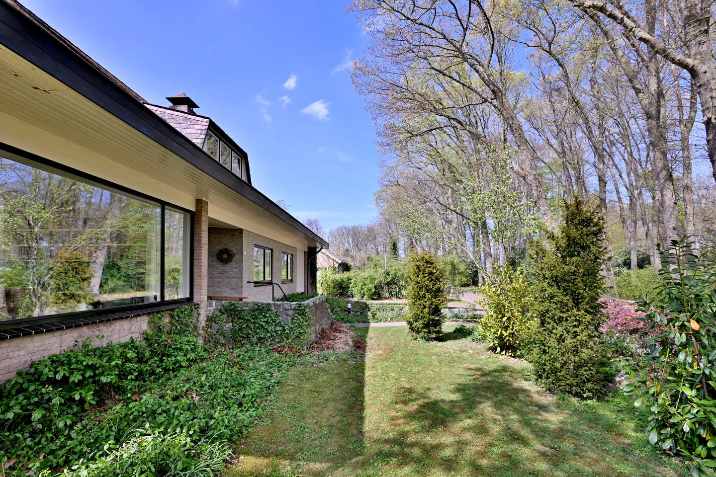 Foto 55 van van der Borch van Verwoldeweg 1