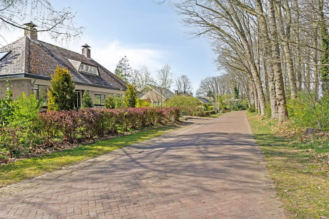 Foto 62 van van der Borch van Verwoldeweg 1