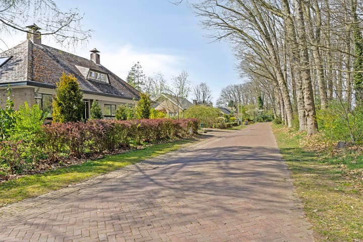 Foto 62 van van der Borch van Verwoldeweg 1