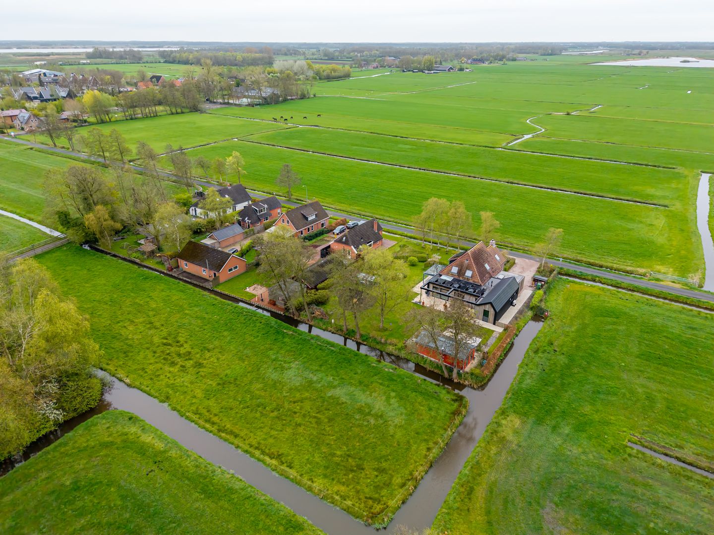 Foto 100 van Kerkeweg 6