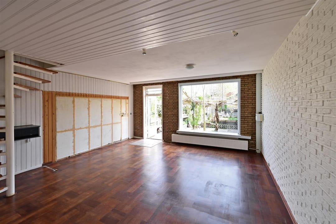 Photo 2 of Regenboog 57