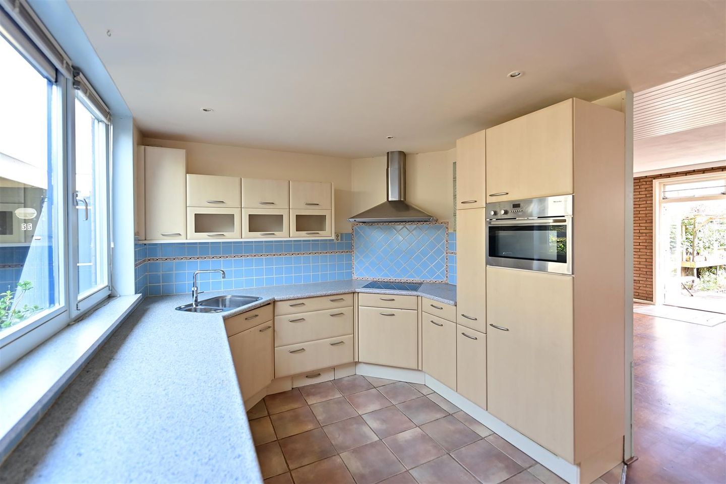 Photo 4 of Regenboog 57