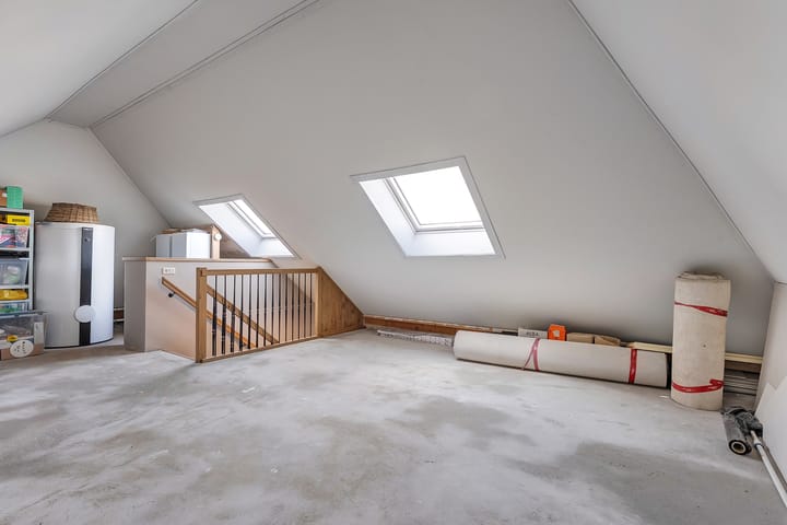 Foto 42 van Looweg 76