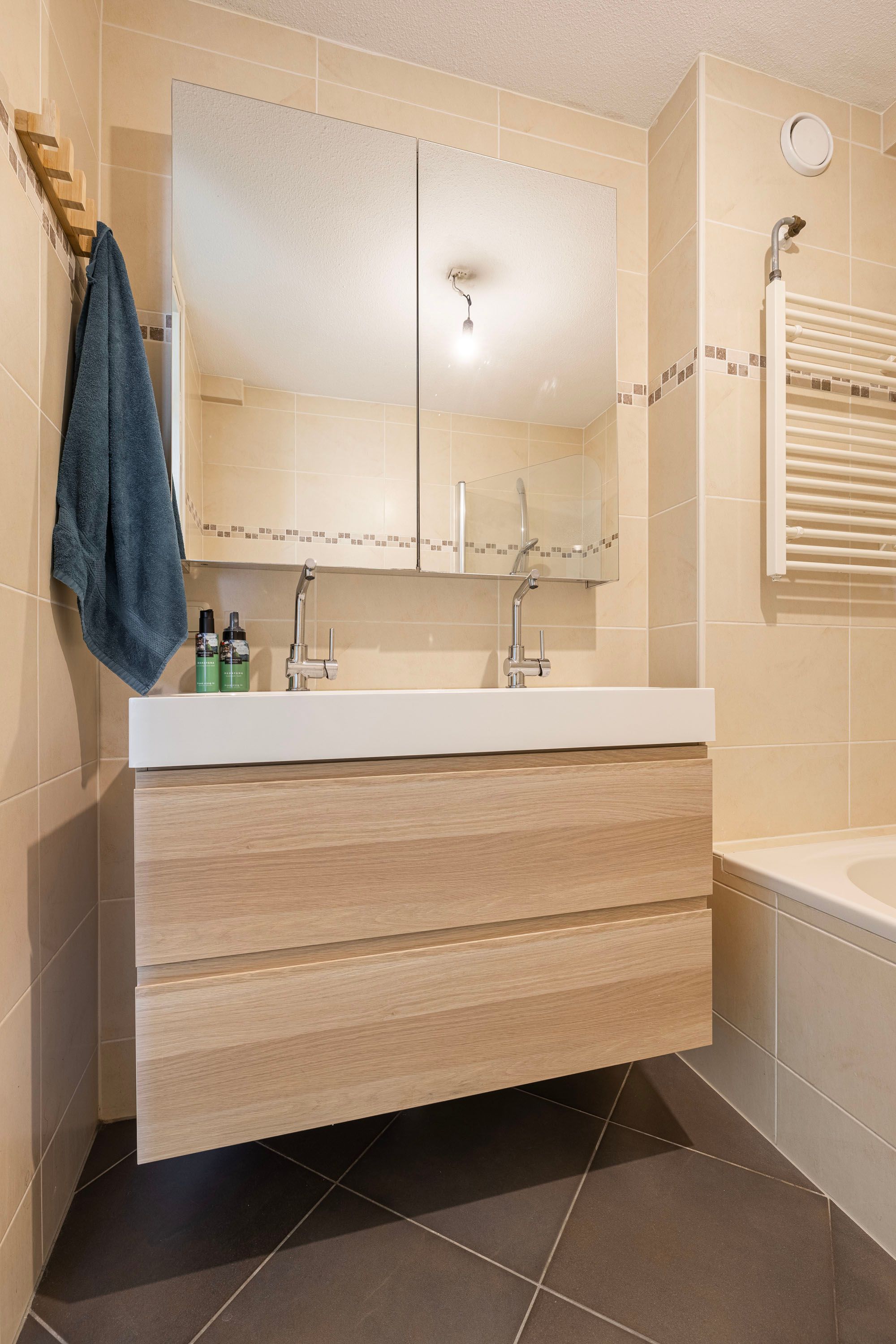 Foto 24 van Ruisdaelstraat 12