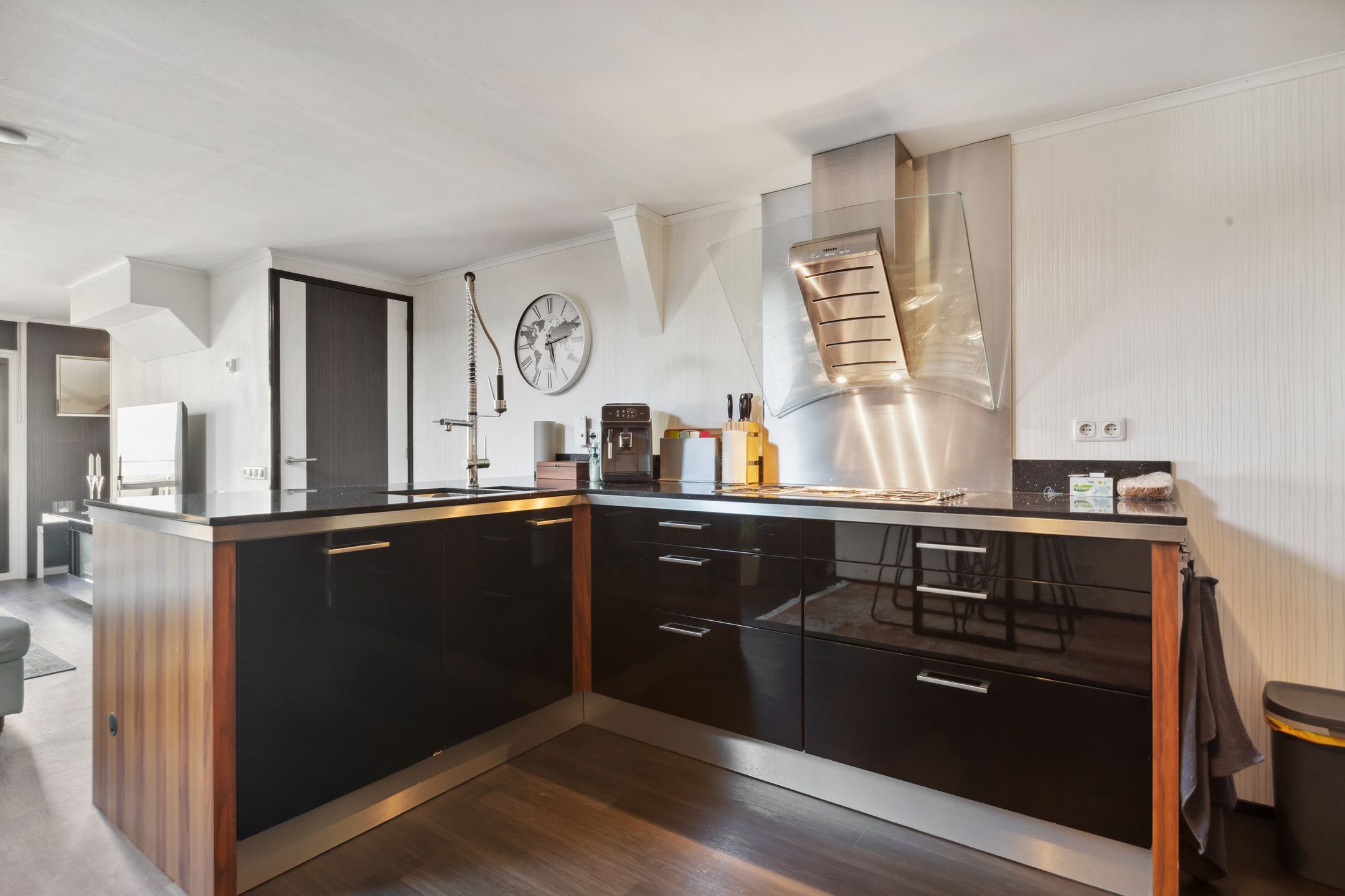 Foto 9 van Raadhuisplein 21-A