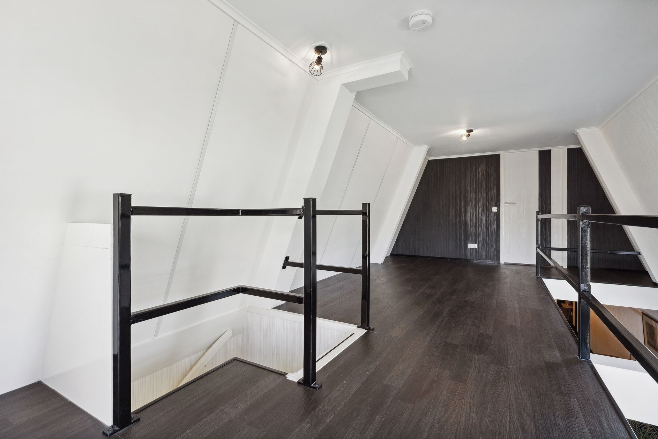 Foto 24 van Raadhuisplein 21-A