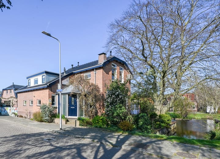 Photo 1 of Molenlaan 1