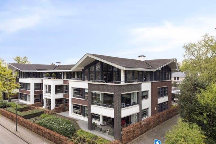 Foto 1 van van Lutterveltplein 4-R