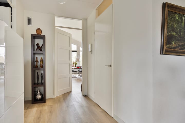 Foto 9 van van Lutterveltplein 4-R