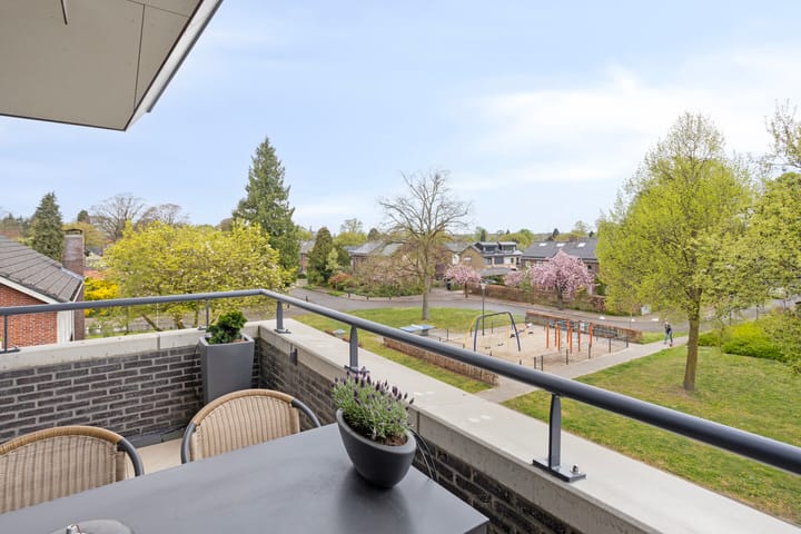 Foto 17 van van Lutterveltplein 4-R