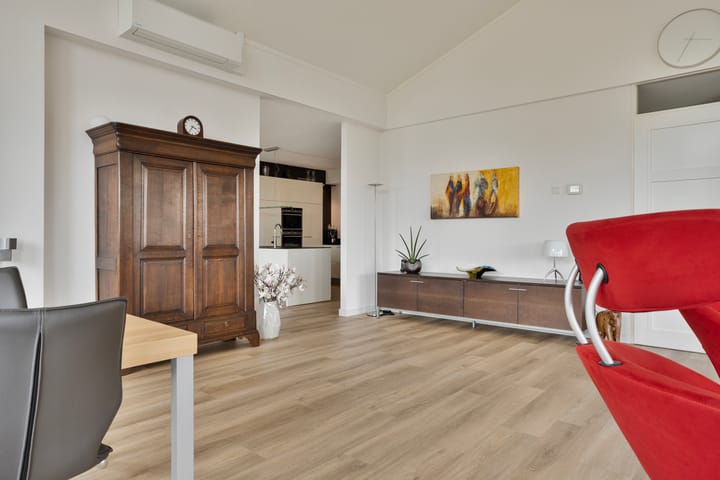 Foto 19 van van Lutterveltplein 4-R