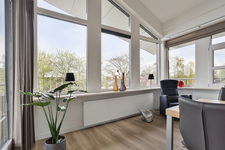 Foto 22 van van Lutterveltplein 4-R