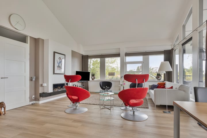 Foto 24 van van Lutterveltplein 4-R