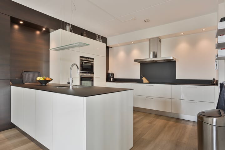 Foto 26 van van Lutterveltplein 4-R