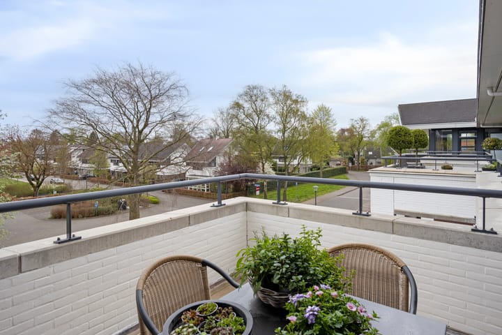 Foto 34 van van Lutterveltplein 4-R