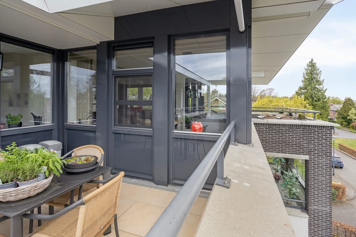 Foto 35 van van Lutterveltplein 4-R