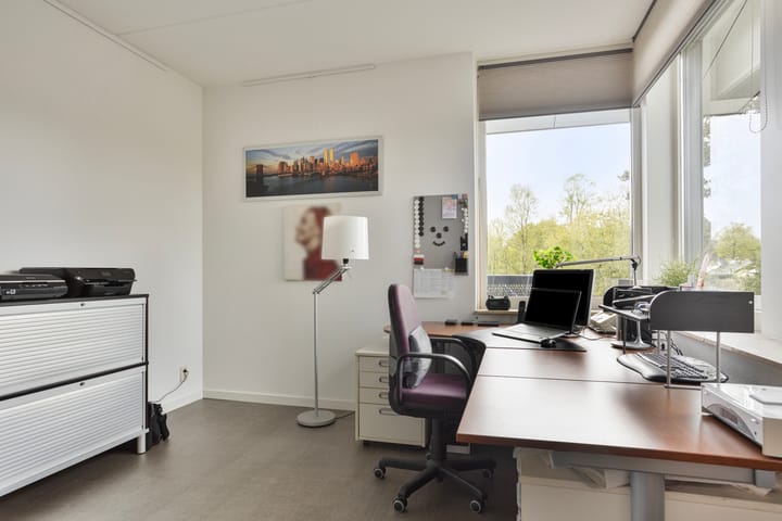 Foto 37 van van Lutterveltplein 4-R