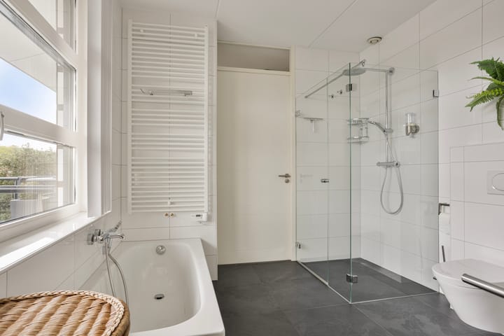 Foto 43 van van Lutterveltplein 4-R