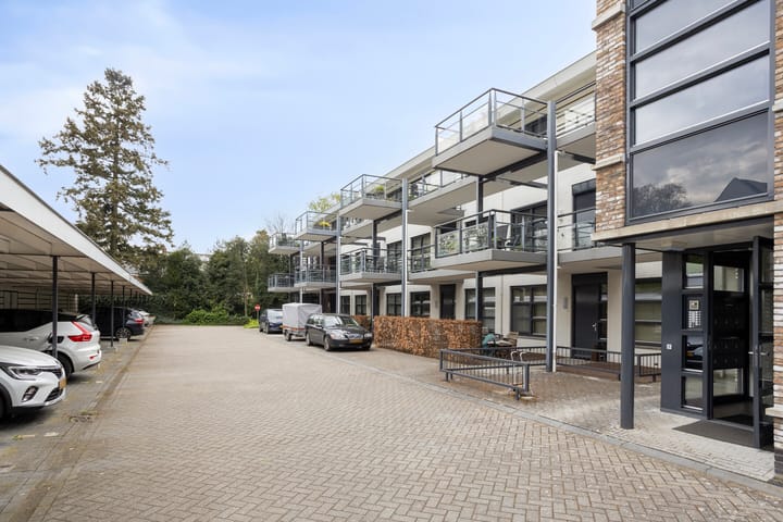 Foto 46 van van Lutterveltplein 4-R