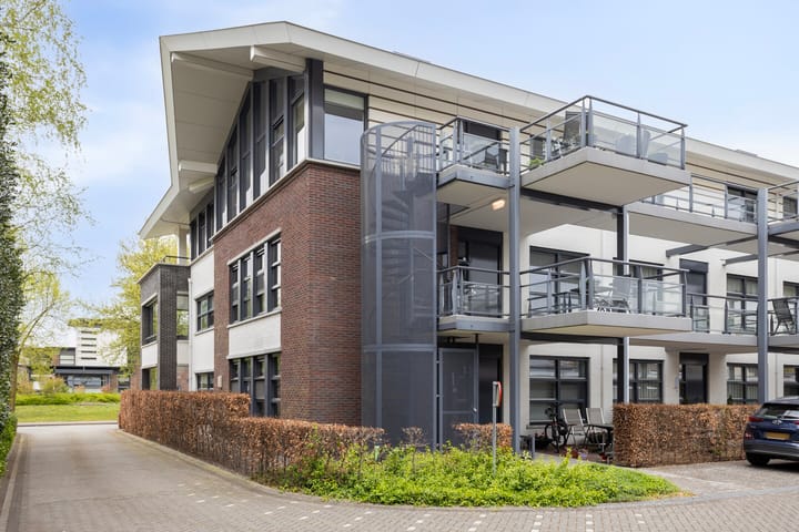 Foto 49 van van Lutterveltplein 4-R